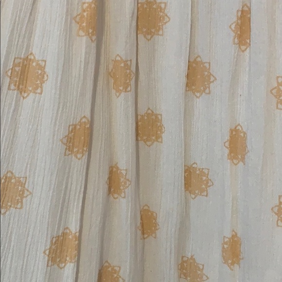 Barely worn O’Neil dress/beach cover up - Picture 2 of 3